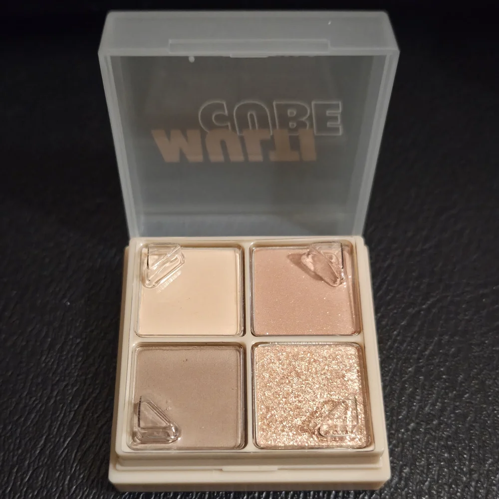 Juy 4th SALE- I'M MEME Multi Cube 4 Eyeshadow & 2 Blush Colors